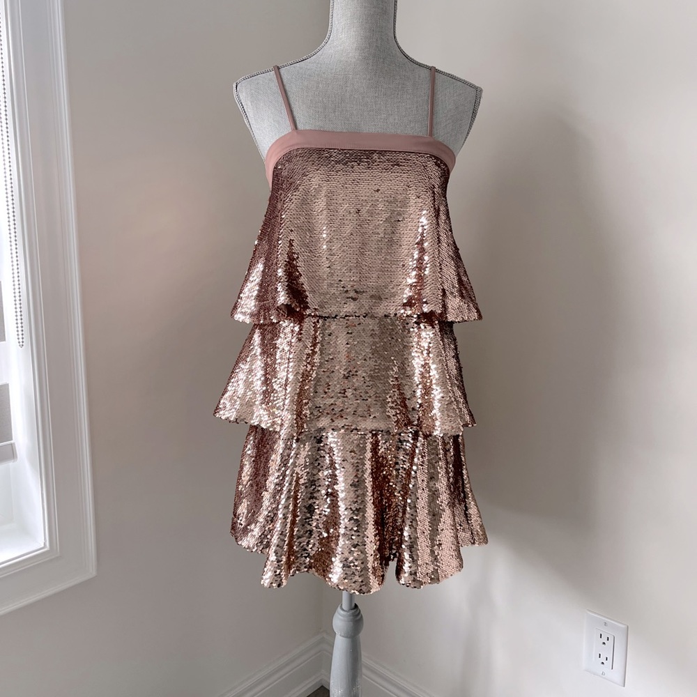 STUNNING Sequin Shift Tiered dress! Rose gold super flashy and eye catching!!